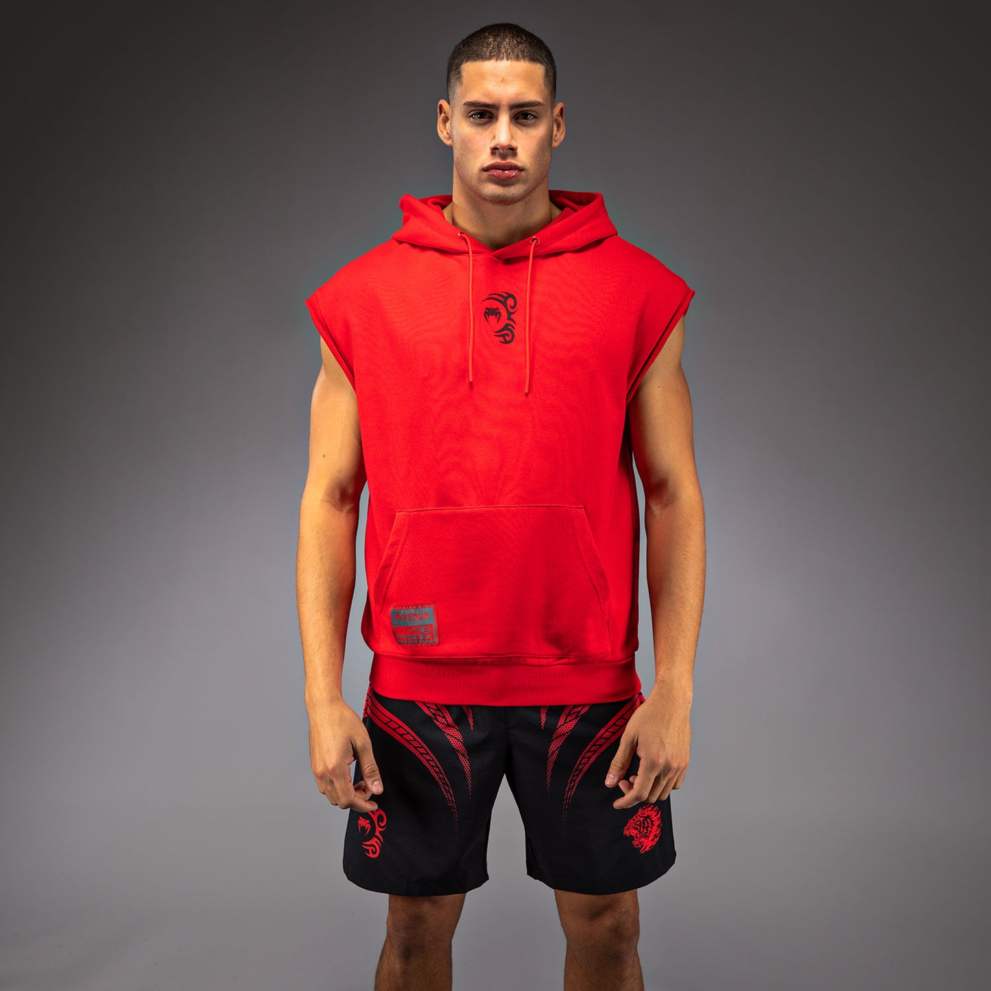 Venum x Mike Tyson Tiger Mouwloze Hoodie - Intens Rood/Diep Zwart