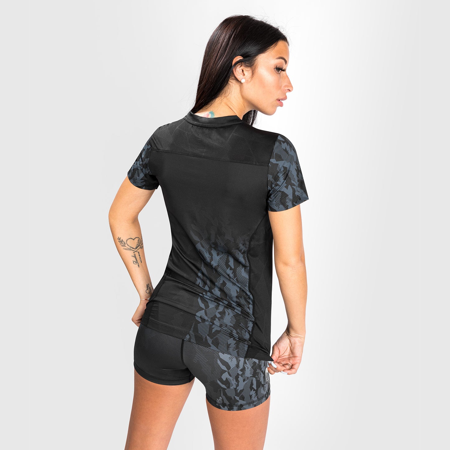 Venum UFC Authentic Fight Week Dames Performance T-shirt met Korte Mouwen – Zwart