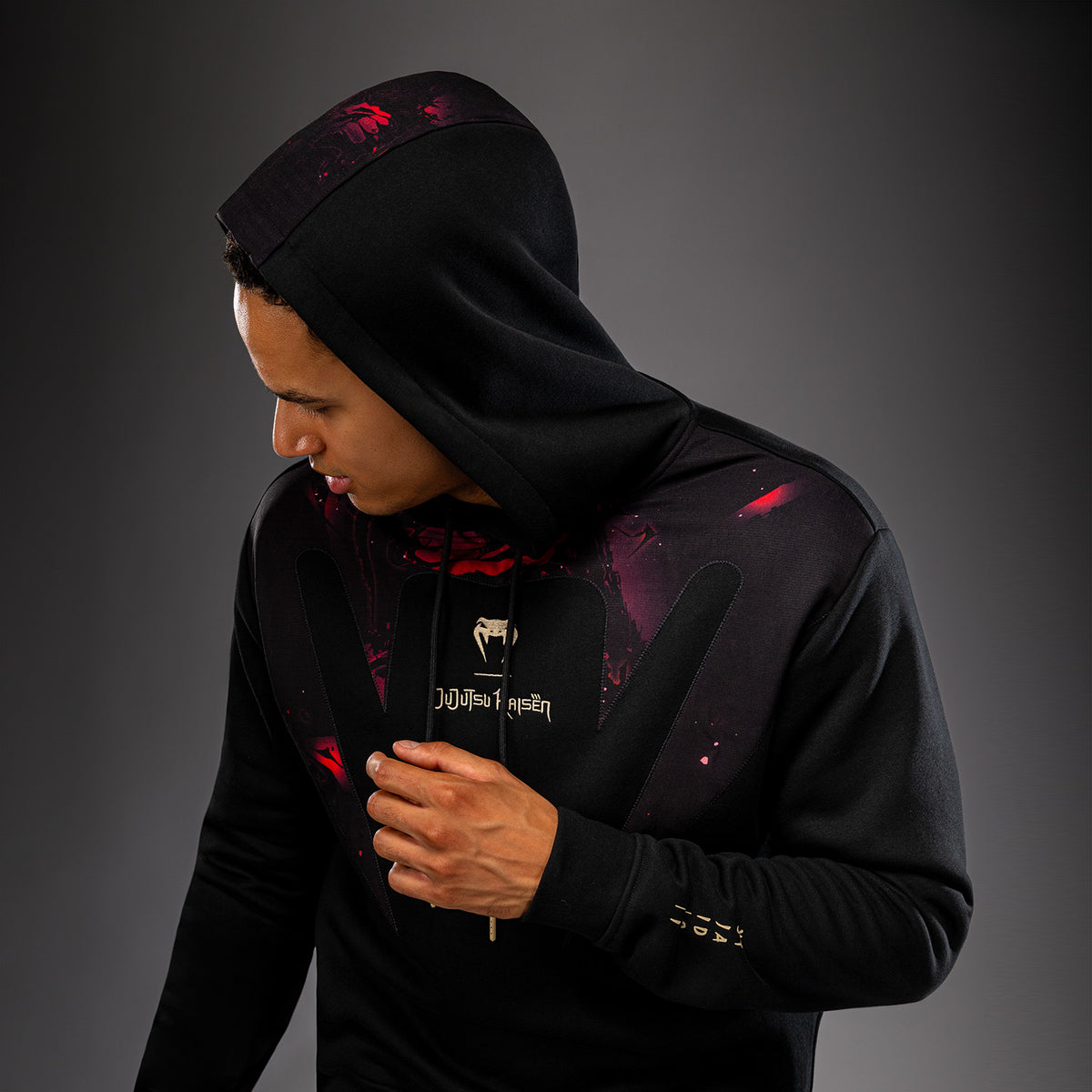 Jujutsu Kaisen x Venum Itadori Hoodie – Zwart/Rood