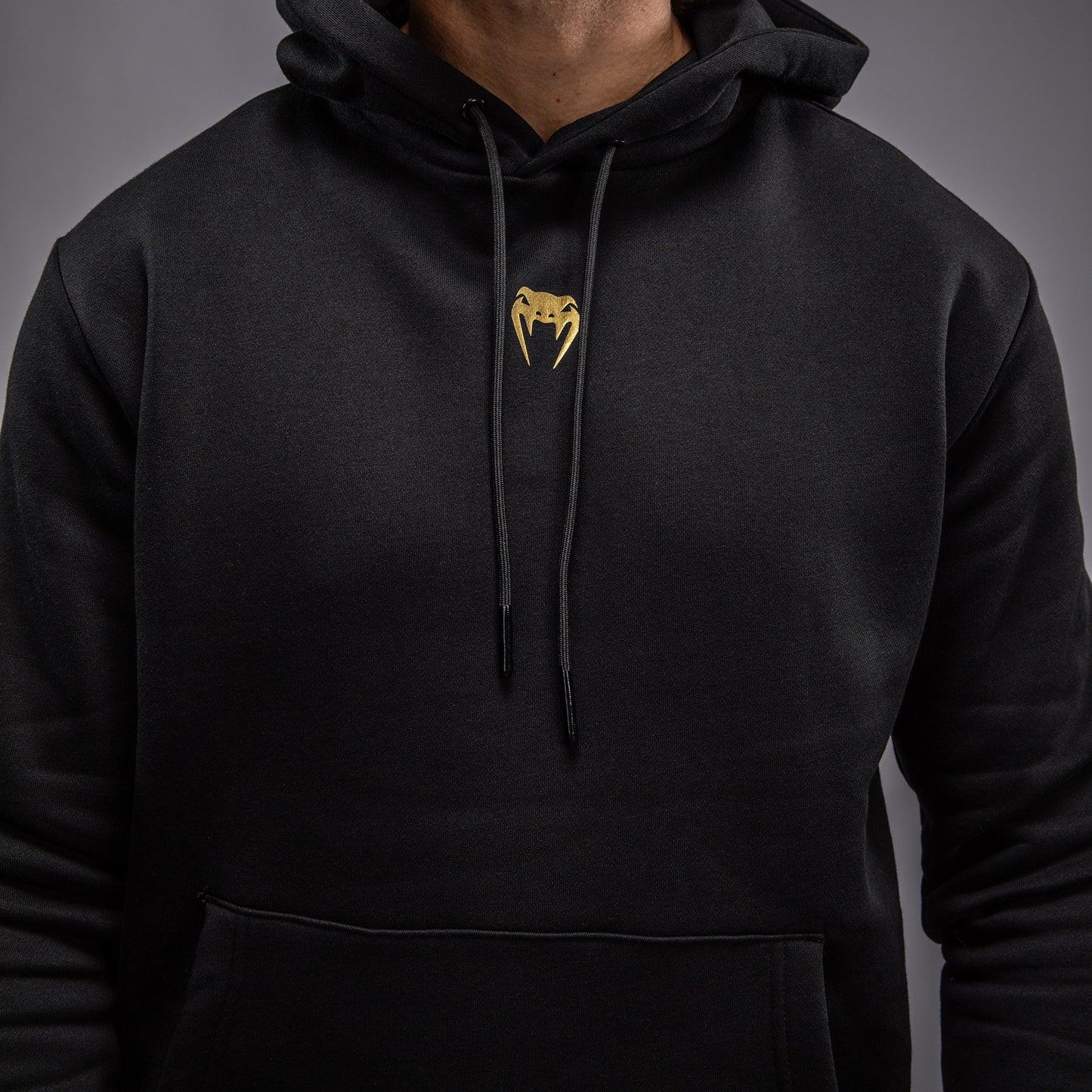 Venum x TEKKEN 8 - Marshall Law Hoodie - Zwart/Rood/Goud