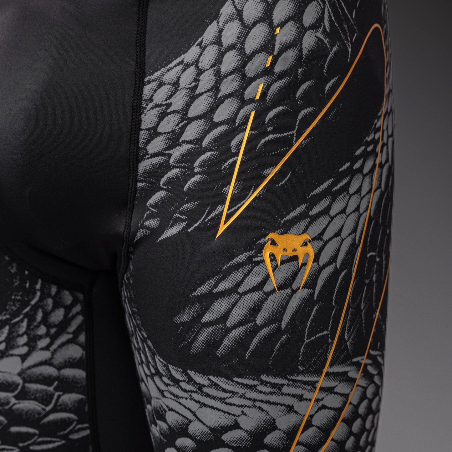 Venum Matupa Compressieshort - Zwart/Grijs/Goud