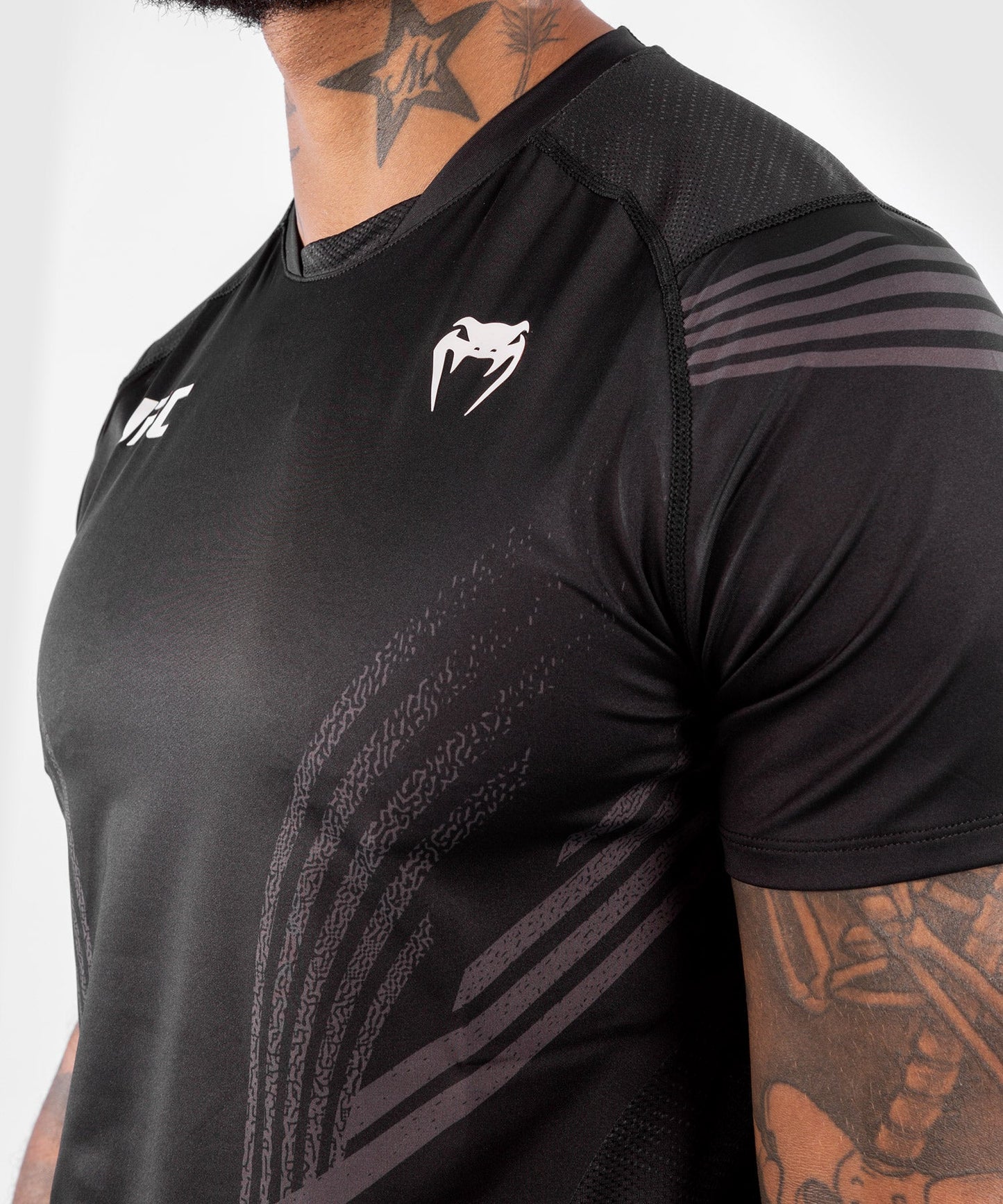 UFC Venum Fighters Authentic Fight Night Walkout Herenshirt - Zwart