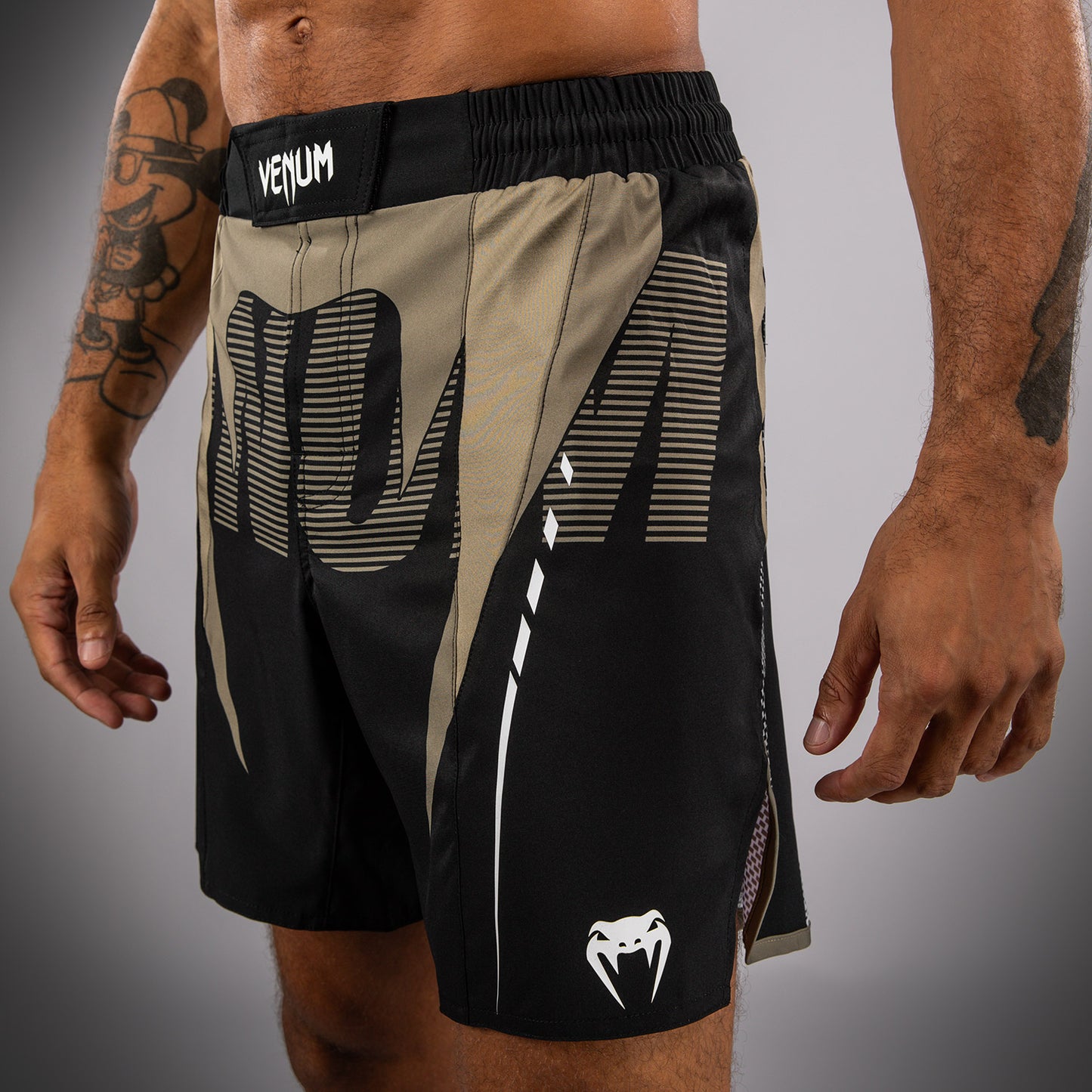 Venum Adrenaline Fightshorts – Zwart/Zand