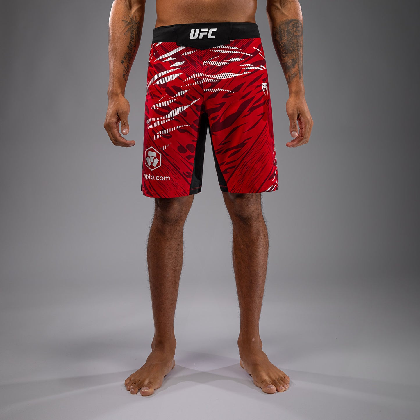 UFC Fusion by Venum Authentic Fight Night Fight Shorts voor Heren - Lang Fit - Rood
