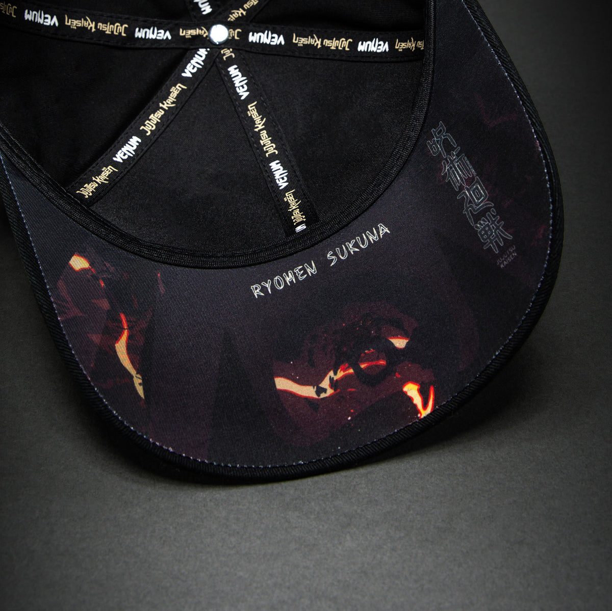 Venum x Jujutsu Kaisen Sukuna Muts – Zwart