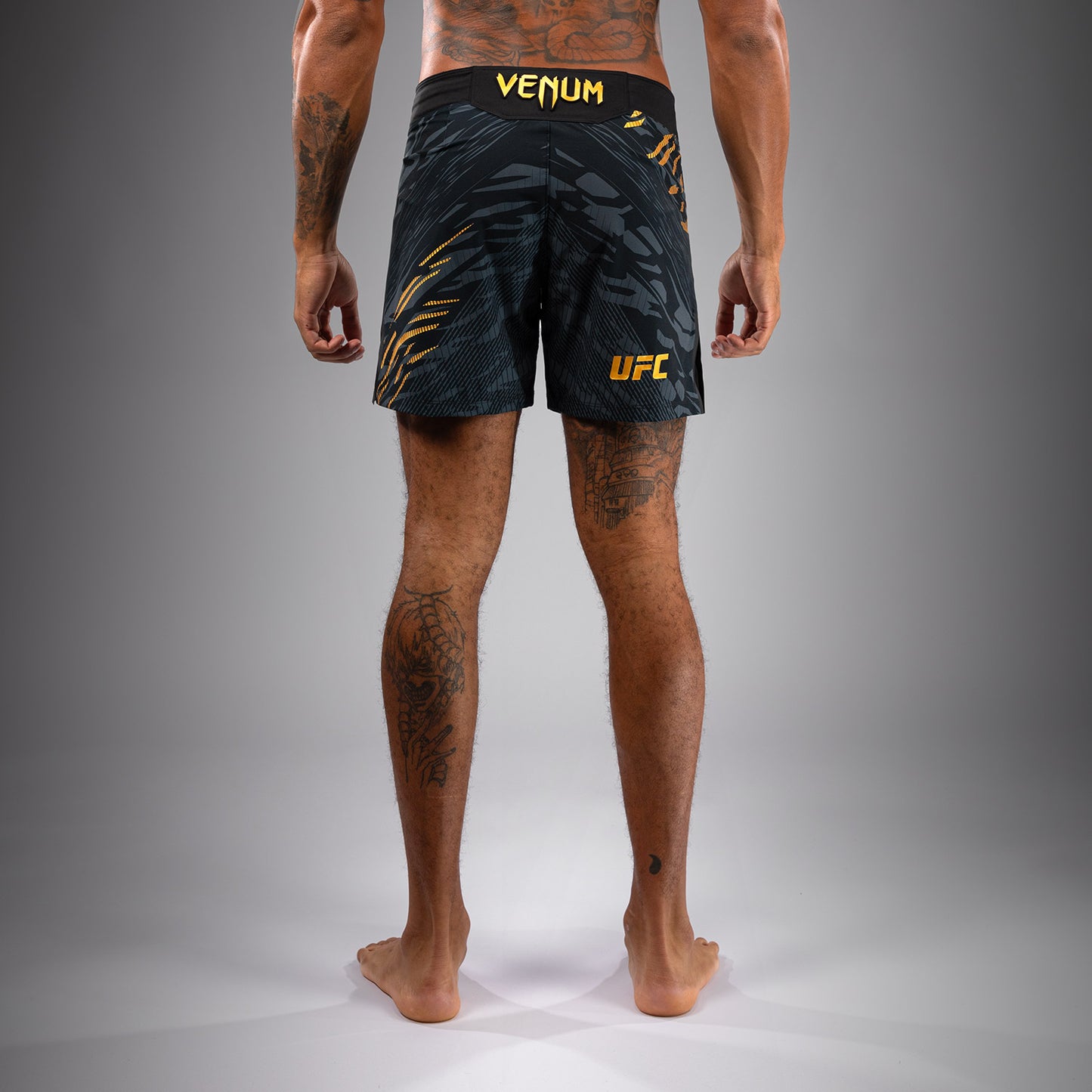 UFC Fusion by Venum Authentic Fight Night Fight Shorts voor Heren - Kort Fit - Champion