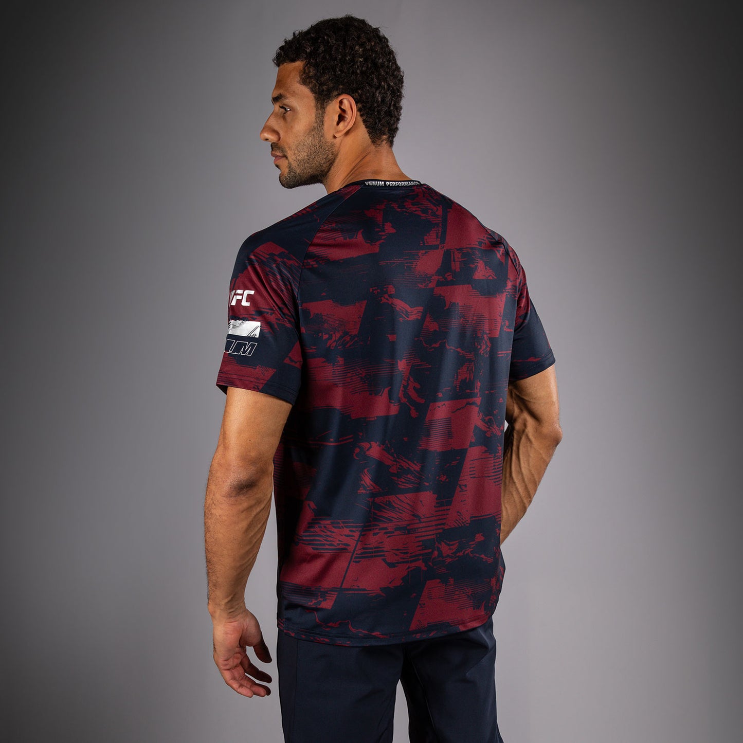 UFC Zenith by Venum Authentic Fight Week Performance T-shirt Korte Mouw Heren - Marineblauw/Bordeauxrood/Zilver