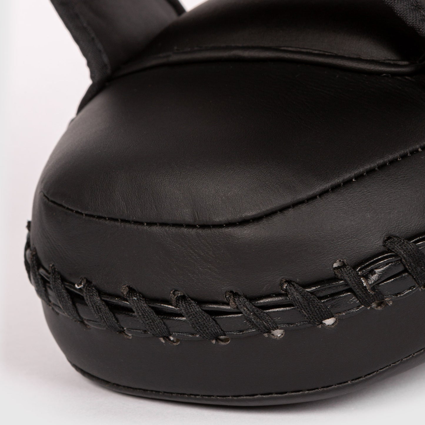 Venum Kick Boxing Gear 2.0 Micro Fibre Kleine Pootjes - Zwart/Wit