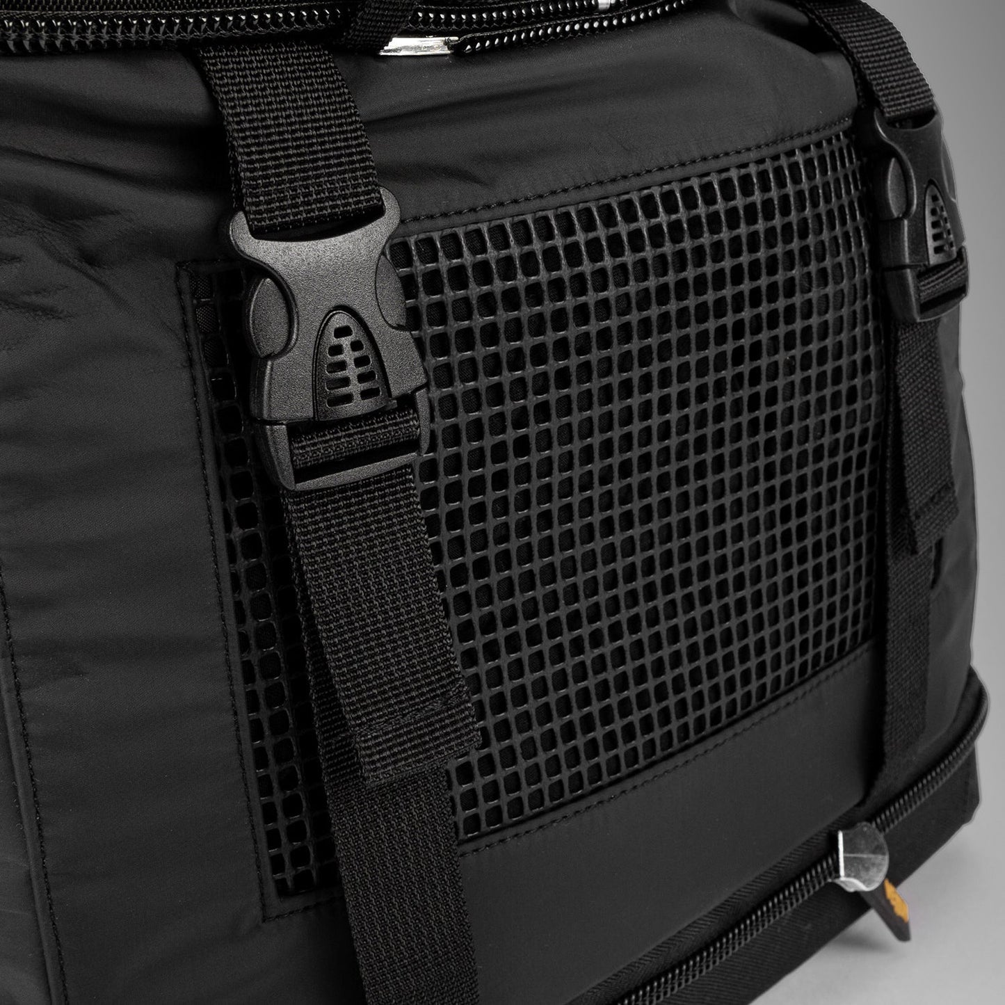 Venum Challenger Xtrem Evo Rugzak (50-63L) – Zwart/Goud