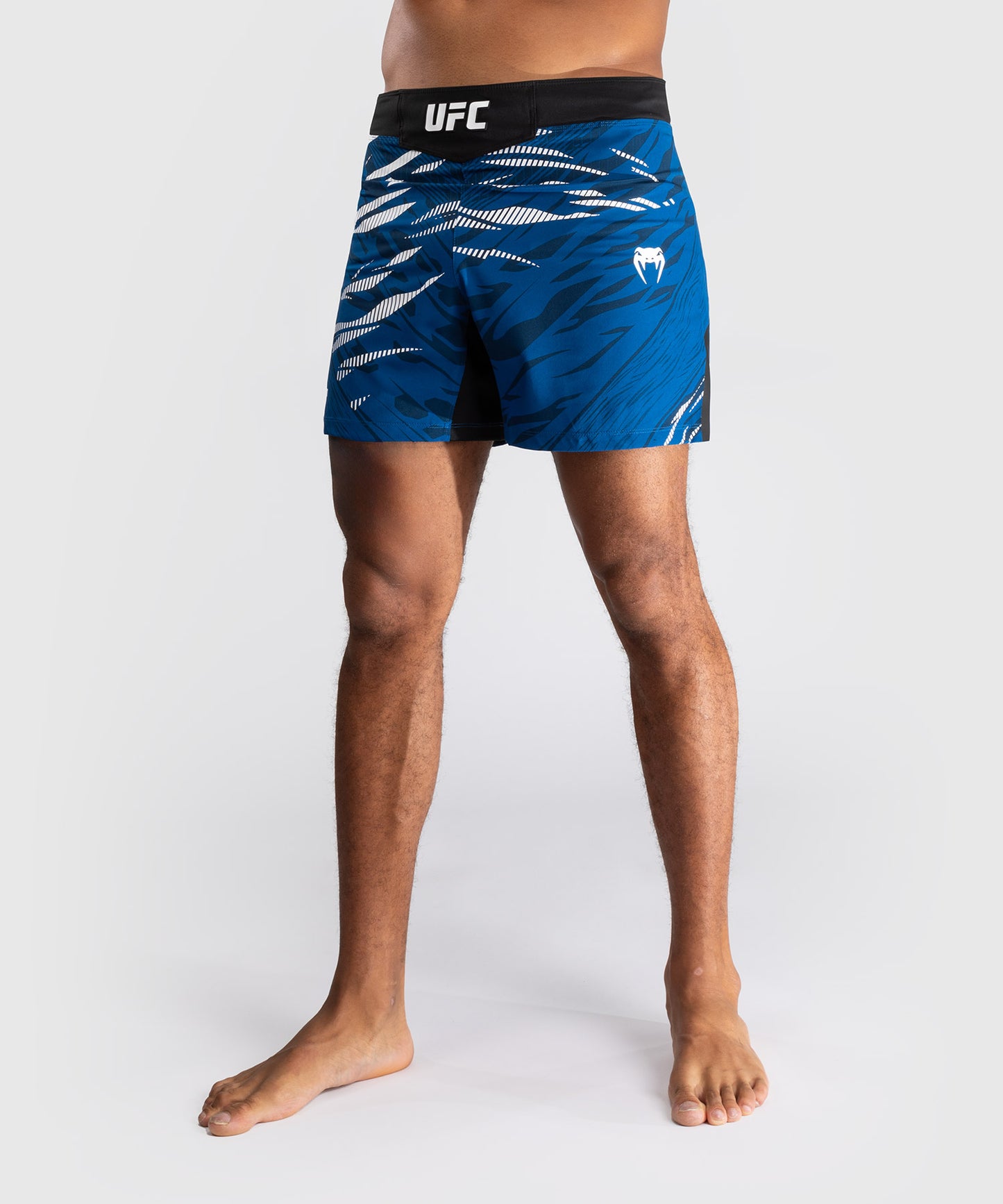 UFC Fusion by Venum Personalized Authentic Fight Night Fight Shorts voor Heren - Kort Fit - Blauw