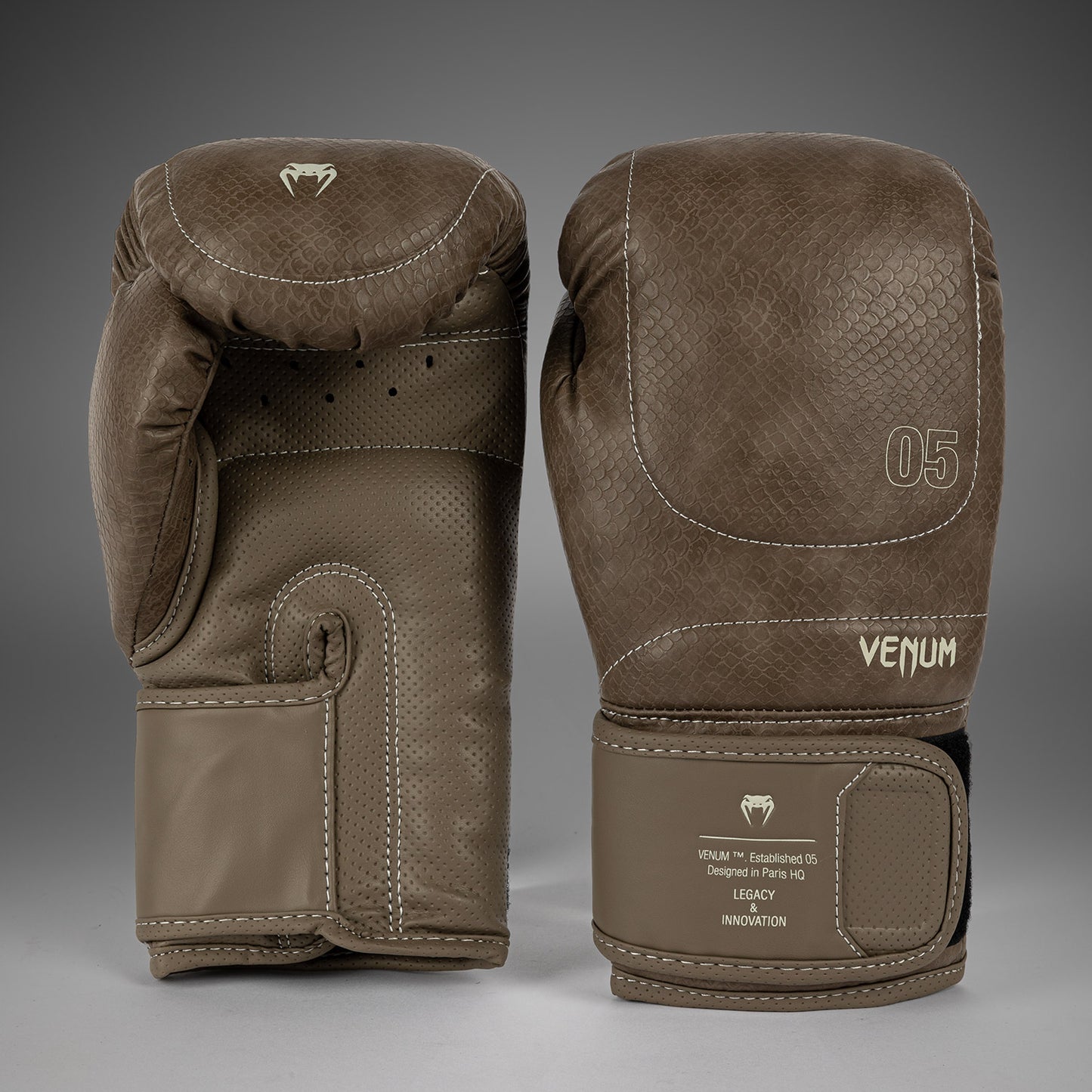 Venum Impact Evo Scales Bokshandschoenen – Bruin