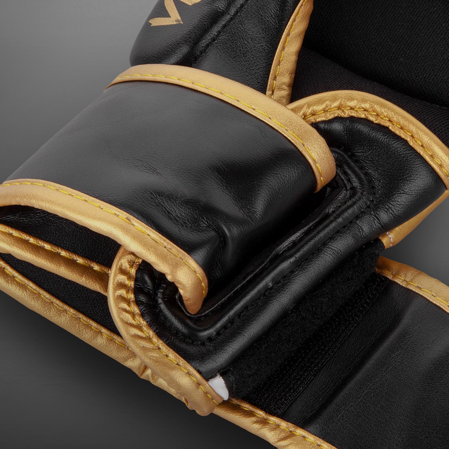 Venum Challenger 3.0 Trainingshandschoenen - Wit/Zwart/Goud