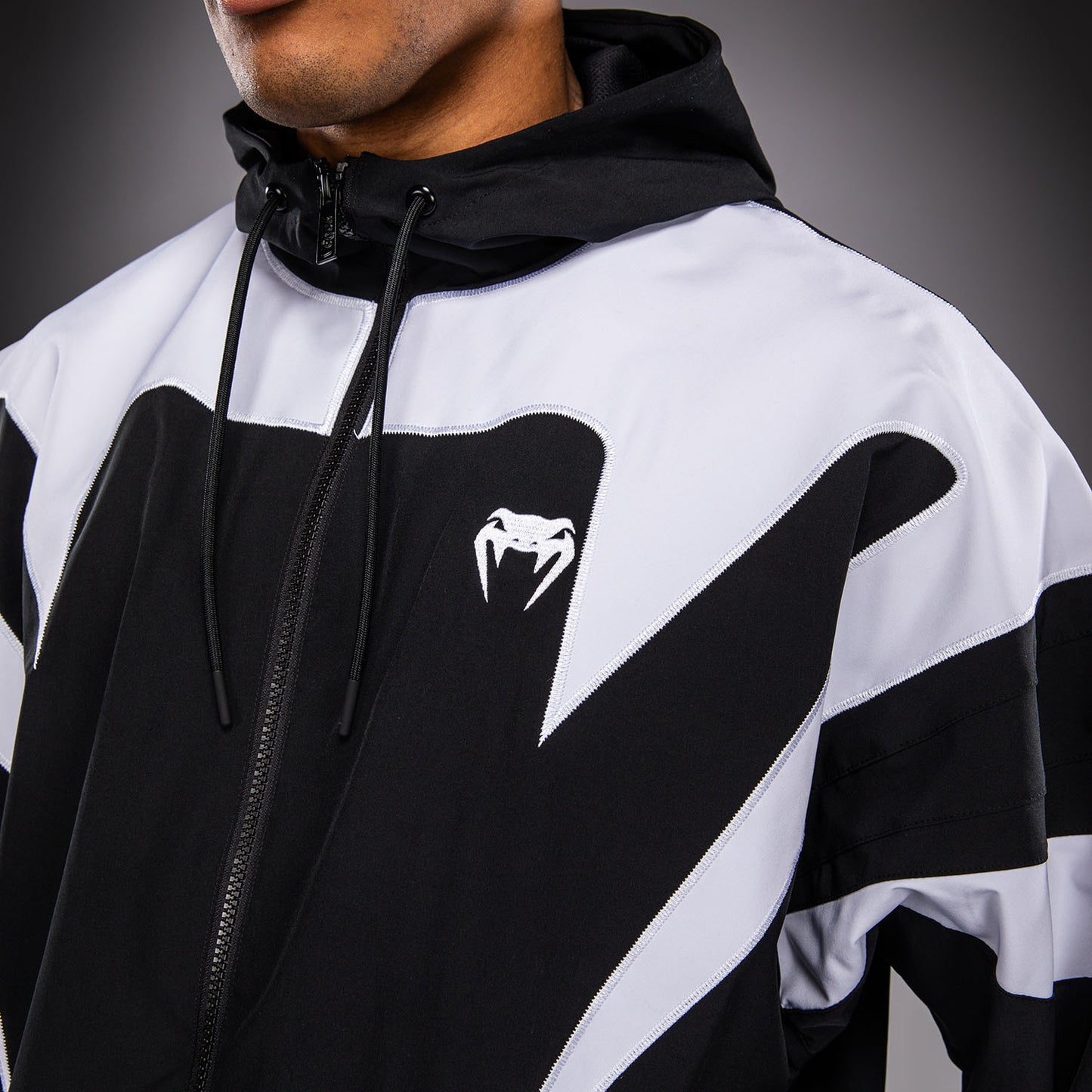 Venum Attack 90 Trainingsjas – Wit/Zwart