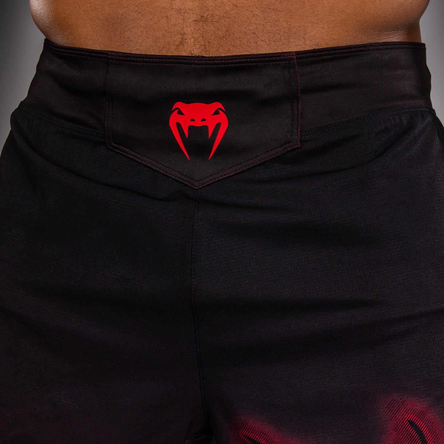 Venum Spectre Fightshorts – Zwart/Rood