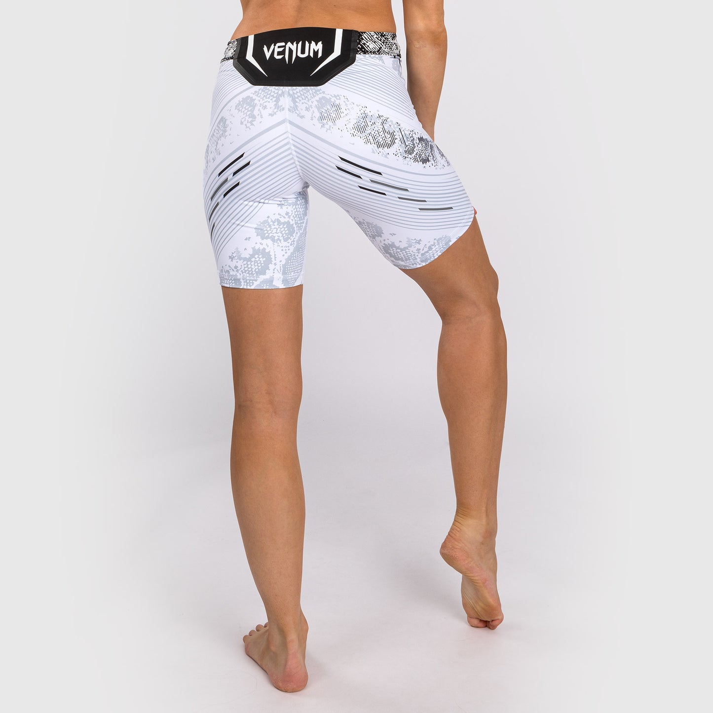 UFC Adrenaline by Venum Authentic Fight Night Dames Vale Tudo Short - Lang Model - Wit