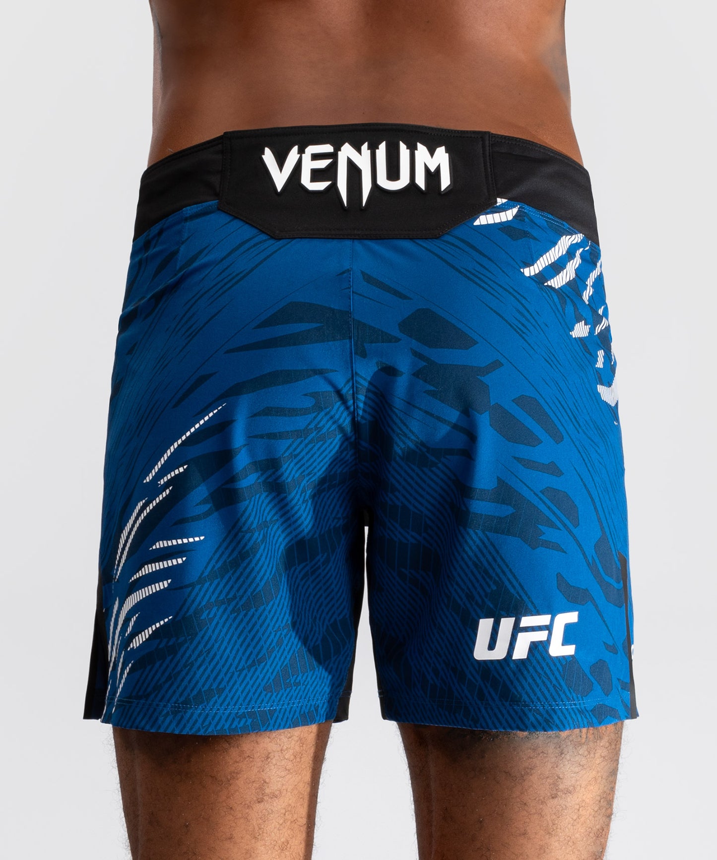 UFC Fusion by Venum Personalized Authentic Fight Night Fight Shorts voor Heren - Kort Fit - Blauw