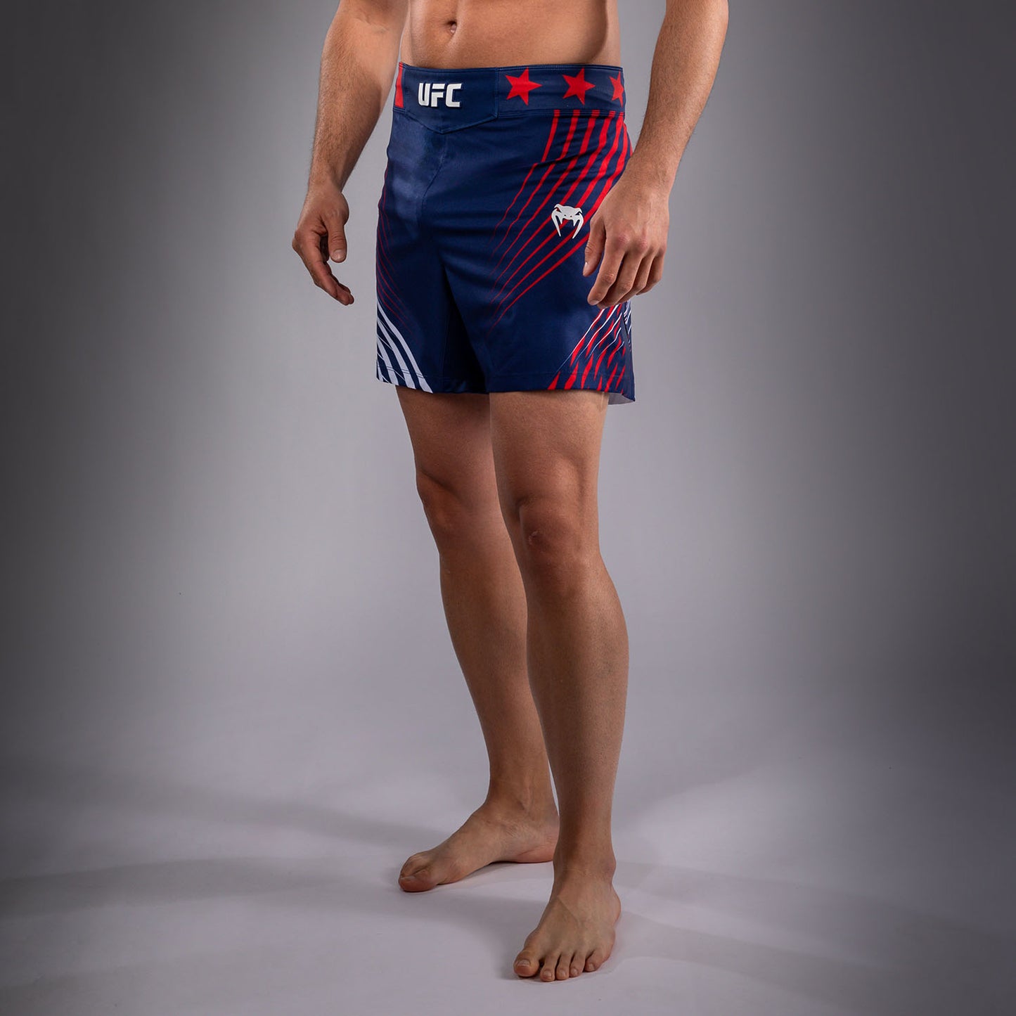 Official UFC Freedom 250 by Venum Authentic Fight Night Fight Shorts Short Fit voor heren - Blauw