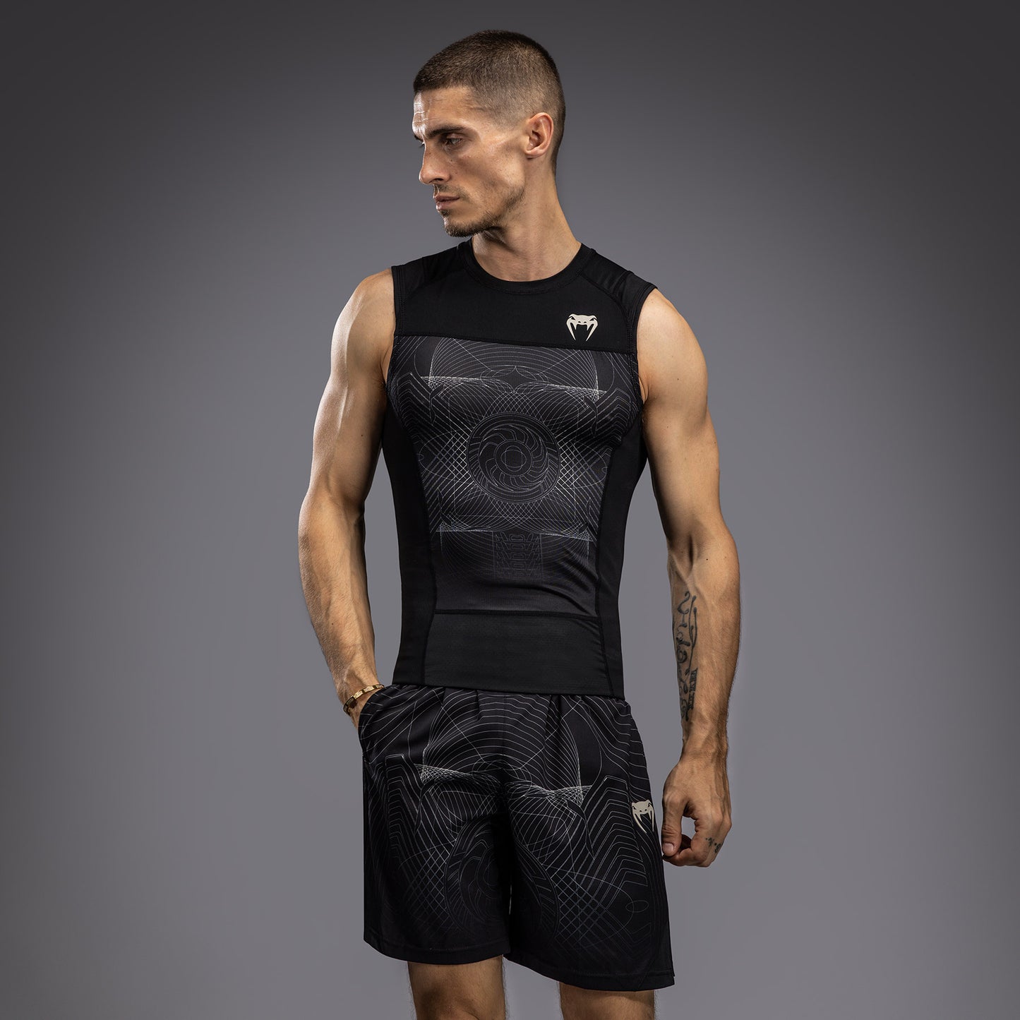 Venum G-Fit Air Mouwloze Rashguard Heren - Diepzwart / Woestijnzand