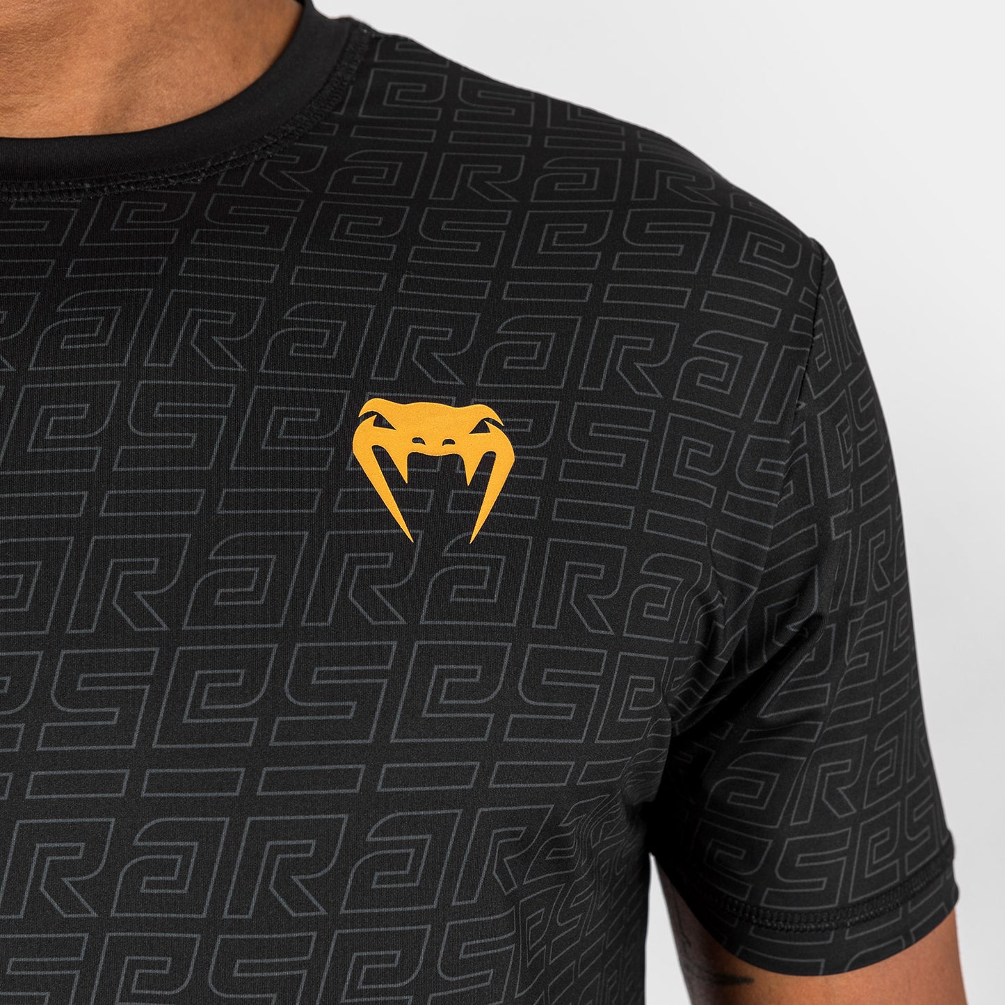 Venum x Ares Heren Dry-Tech Shirt - Zwart/Goud