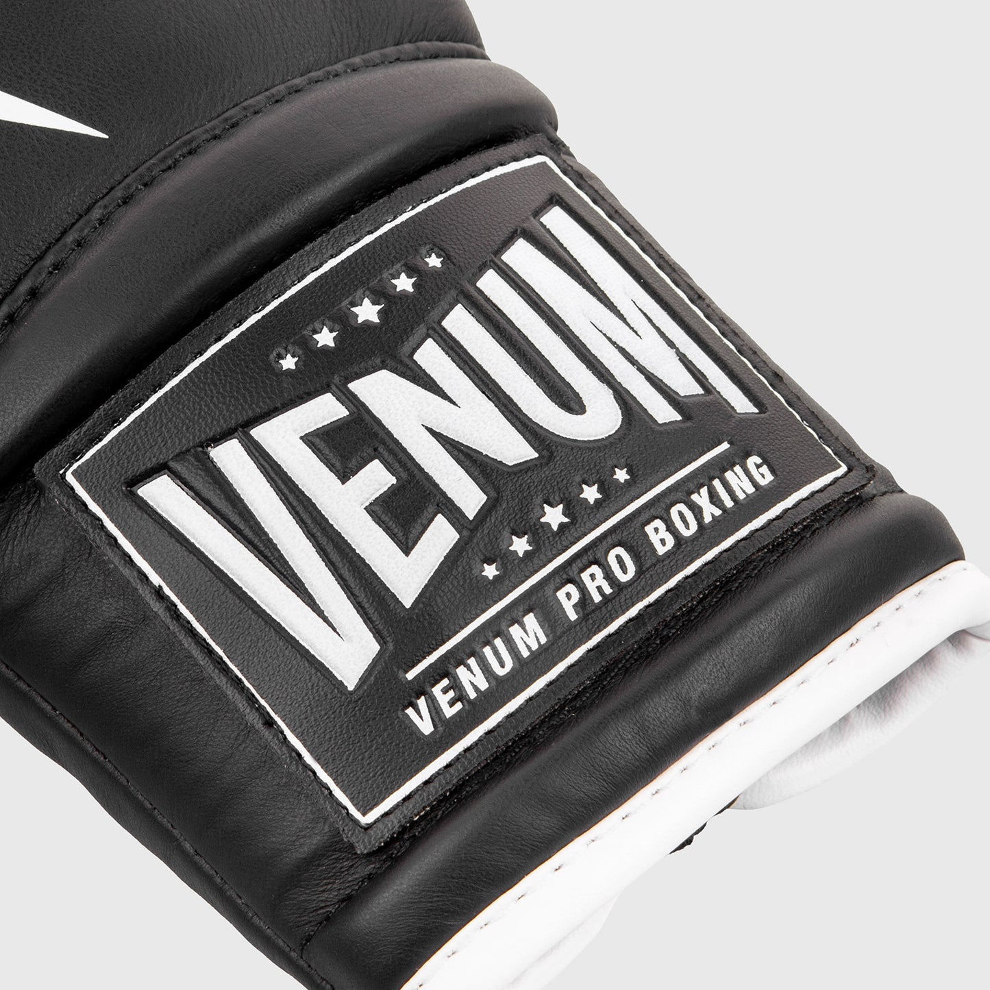 Venum Giant 2.0 Pro bokshandschoenen - met veters