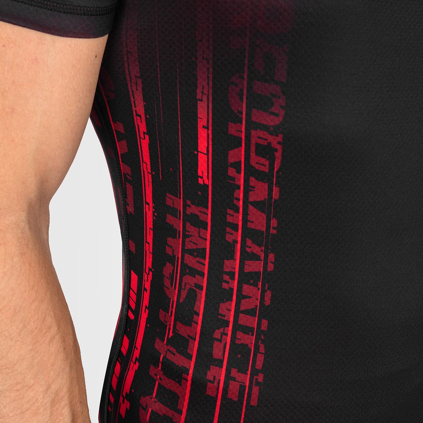 UFC Venum Performance Institute 2.0 Heren Rashguard met korte mouwen - Zwart/Rood