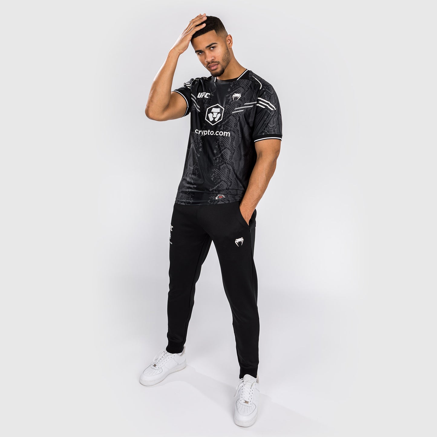 UFC Adrenaline by Venum Authentic Fight Night Heren Walkout Jersey - Zwart