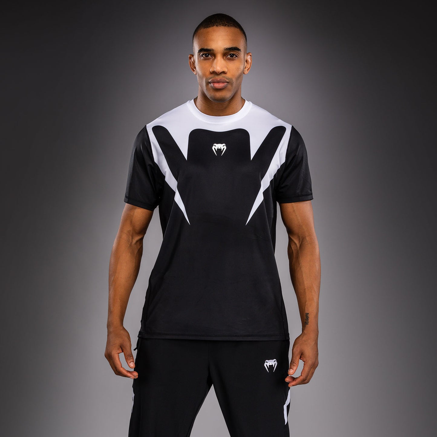 Venum Attack 90 Dry Tech T-shirt – Wit/Zwart