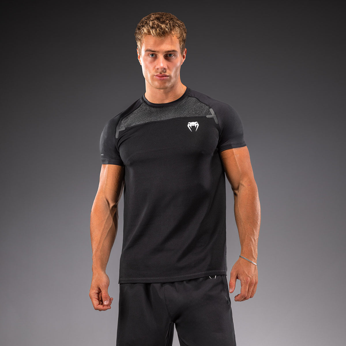 Venum G-Fit Scale Dry Tech T-shirt - Zwart