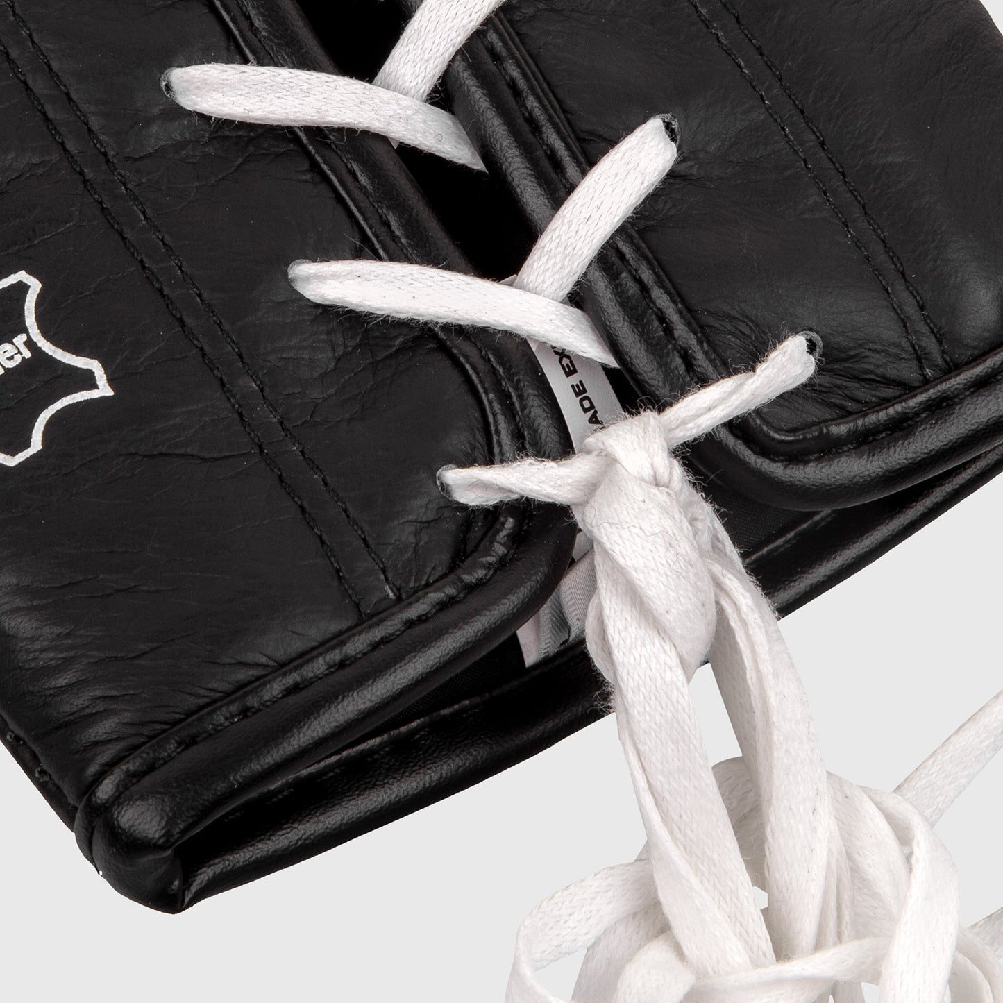 Venum Hammer professionele bokshandschoenen met veters - zwart/wit