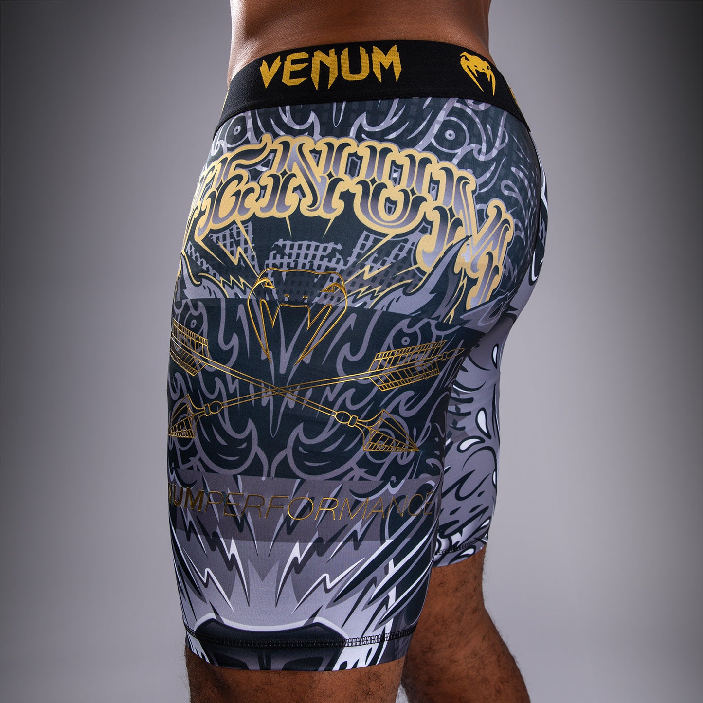 Venum Wolf Atak Compressieshort – Zwart/Grijs