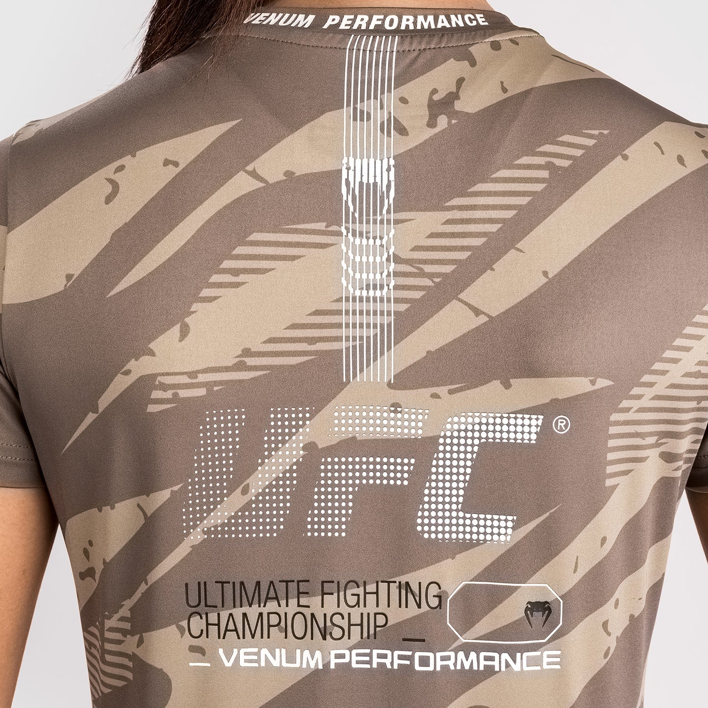UFC Adrenaline By Venum Fight Week Dry-Tech T-Shirt Voor Vrouwen - Desert Camo
