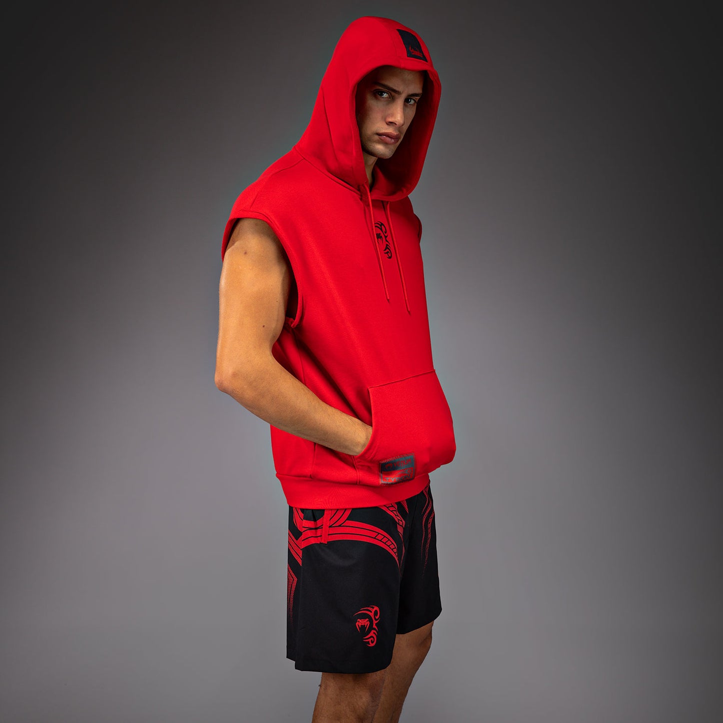 Venum x Mike Tyson Tiger Mouwloze Hoodie - Intens Rood/Diep Zwart
