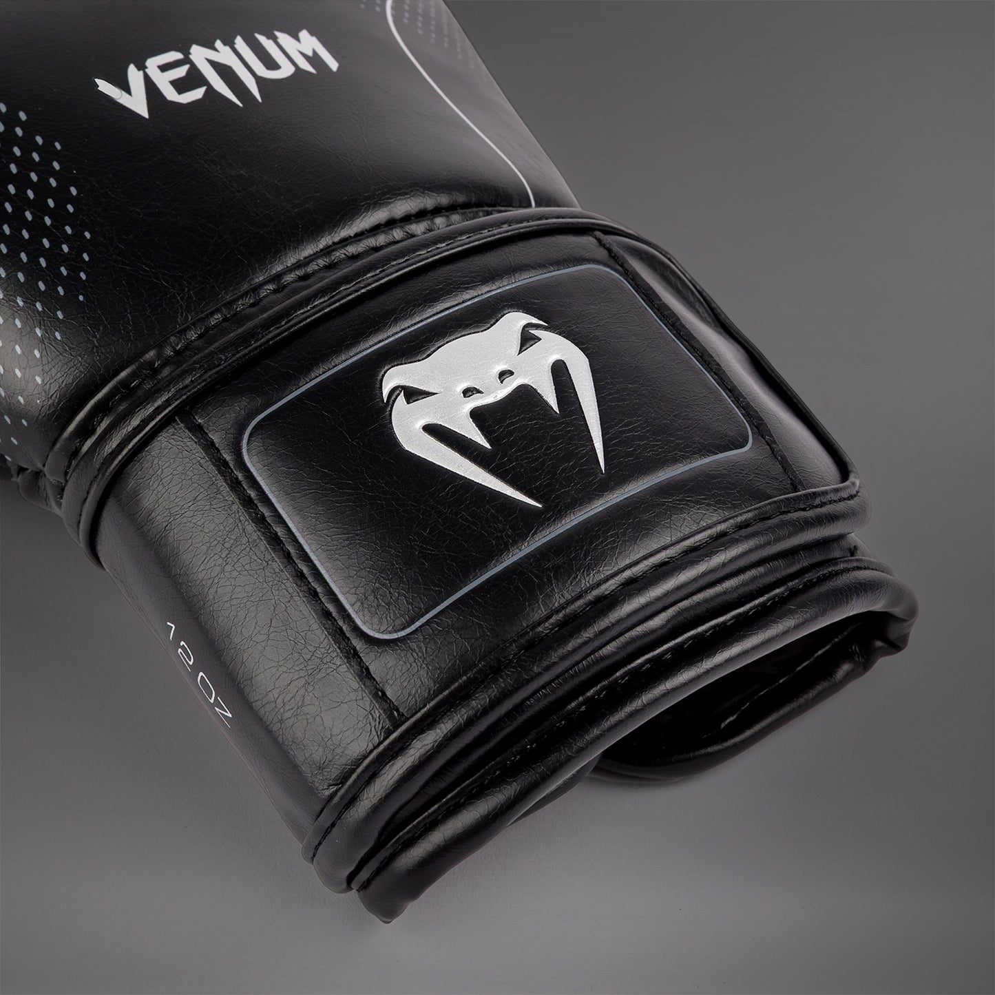 Venum Nexus Bokshandschoenen – Zwart/Zilver
