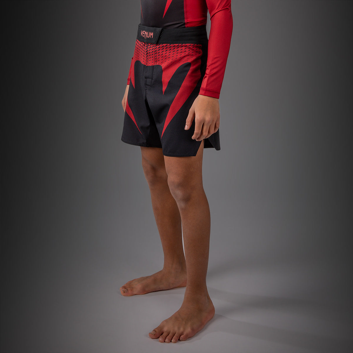Venum Attack Fightshort voor Kinderen - Zwart/Rood