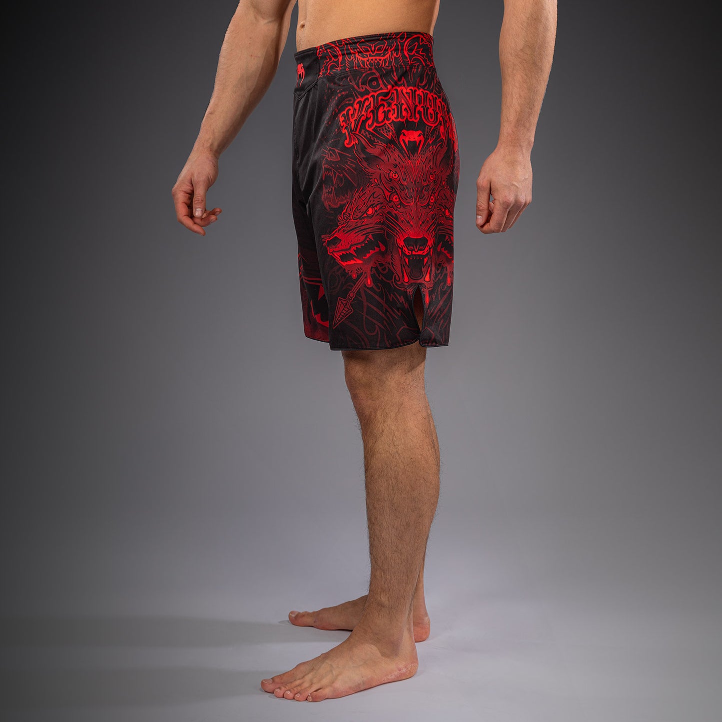Venum Wolf Atak Fightshorts – Zwart/Rood