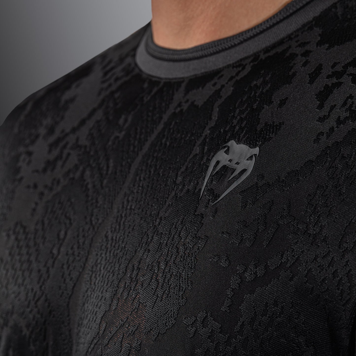 Venum Aegis Dry Tech T-shirt – Zwart
