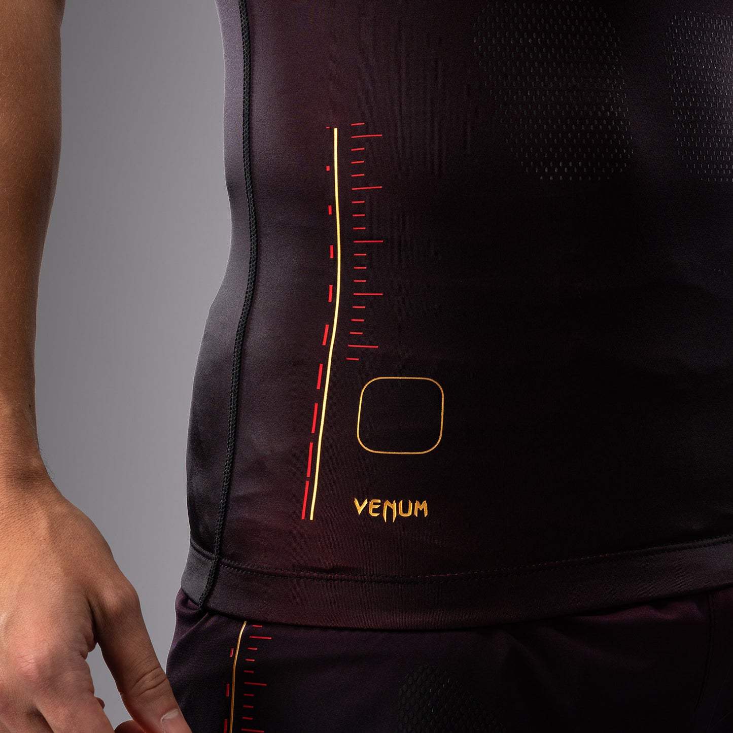 Venum Tactical XT Heren-Rashguard met korte mouwen - Zwart/Bourgondië/Goud