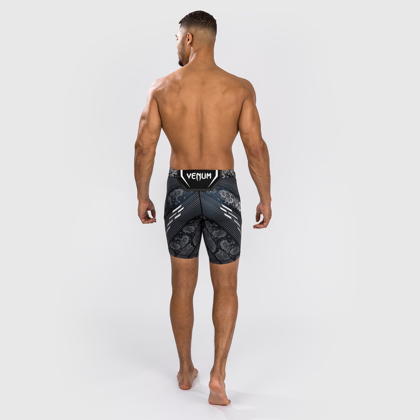 UFC Adrenaline by Venum Authentic Fight Night Heren Vale Tudo Short - Zwart