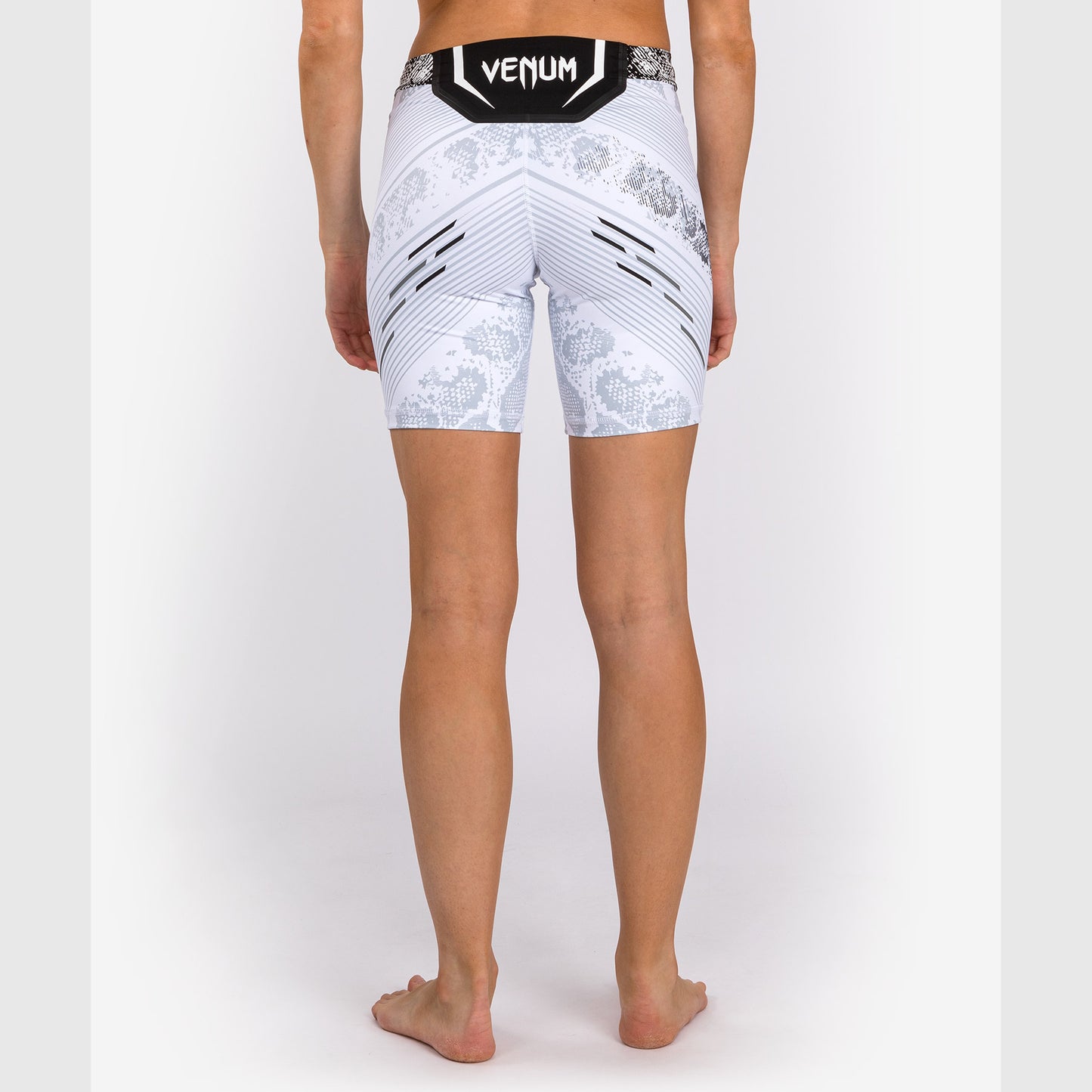 UFC Adrenaline by Venum Authentic Fight Night Dames Vale Tudo Short - Lang Model - Wit