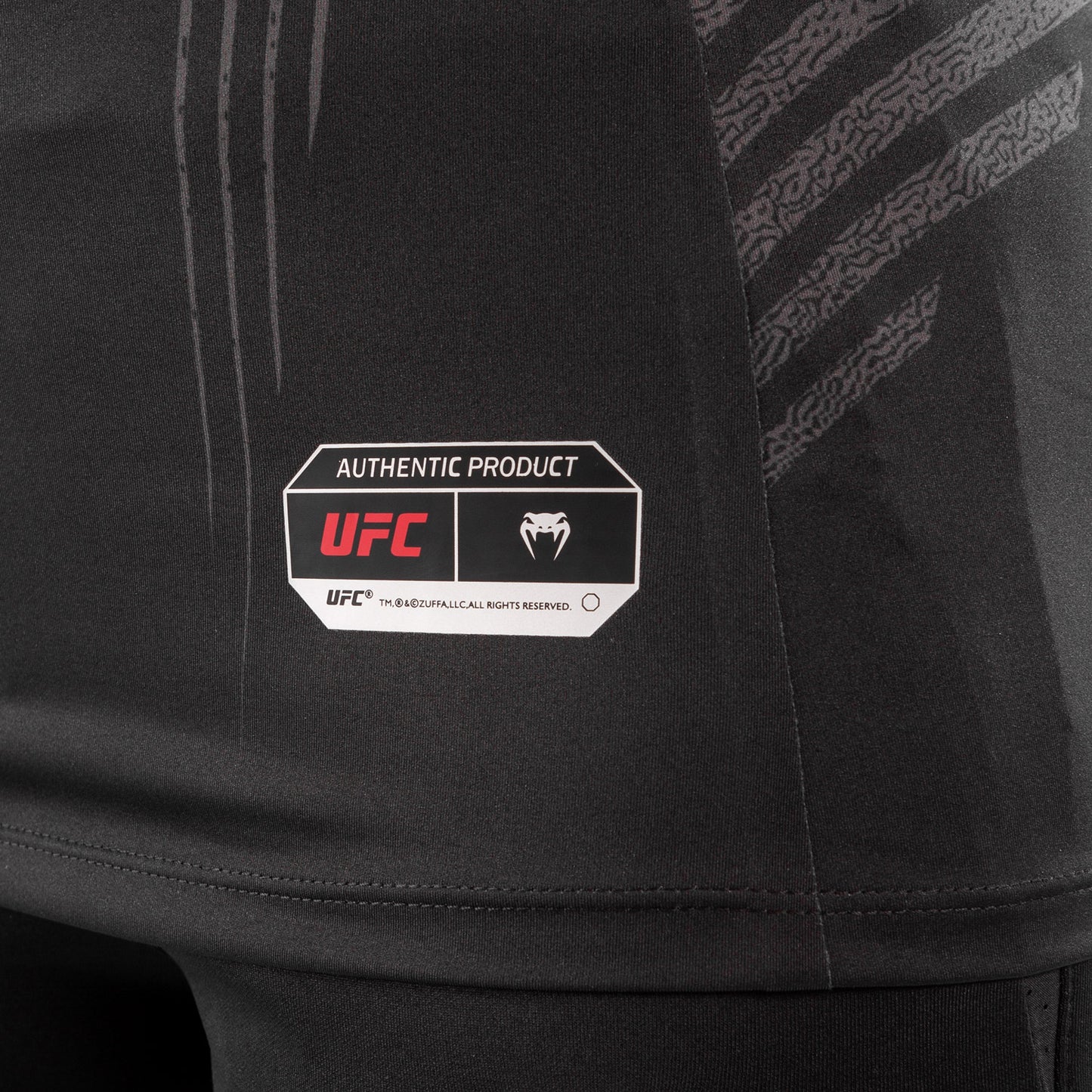 UFC Venum Gepersonaliseerd Authentic Fight Night Walkout Damesshirt - Zwart