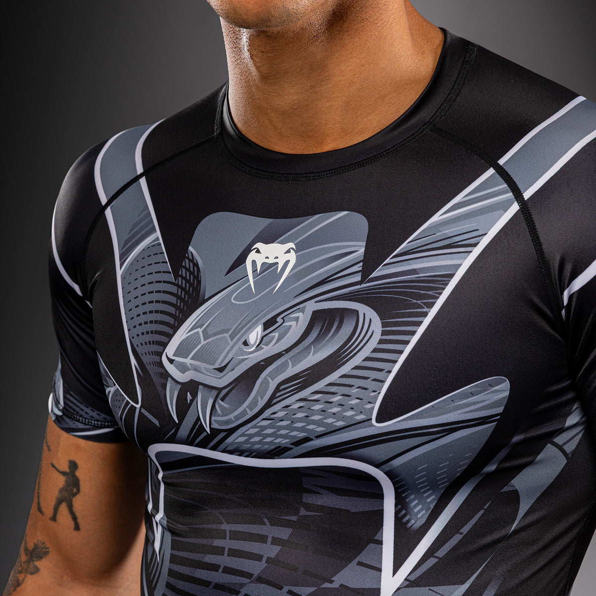 Venum Crimson Viper 2.0 Rashguard met korte mouwen - Zwart/Grijs