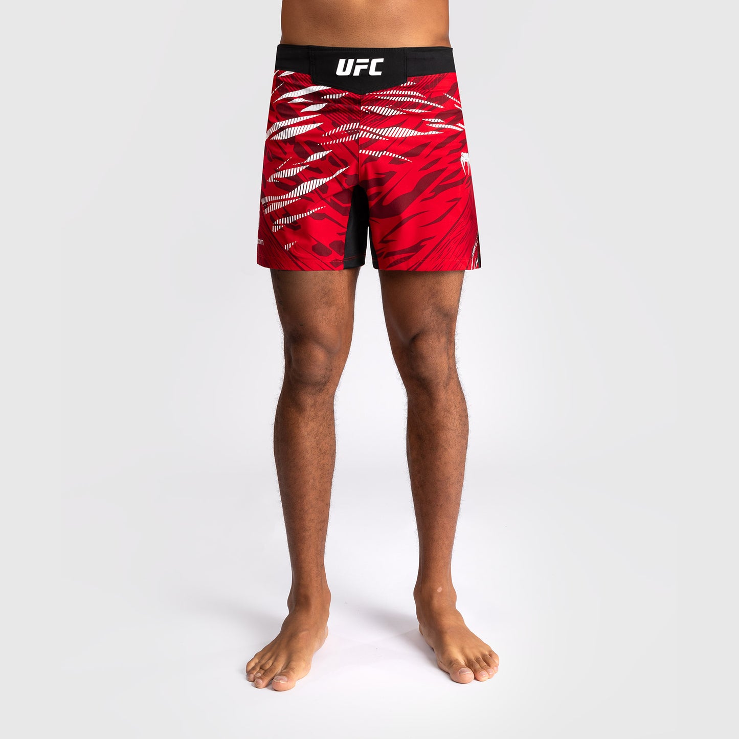 UFC Fusion by Venum Personalized Authentic Fight Night Fight Shorts voor Heren - Kort Fit - Rood