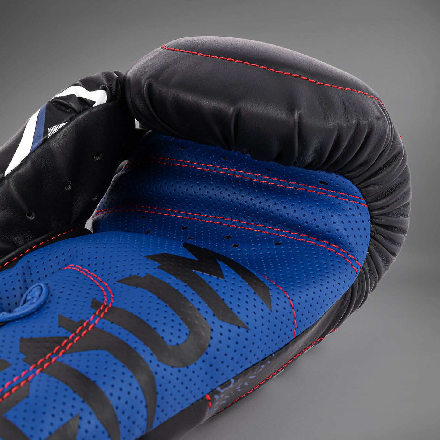 Venum x TEKKEN 8 - Jin Kazama Bokshandschoenen - Blauw/Zwart/Wit