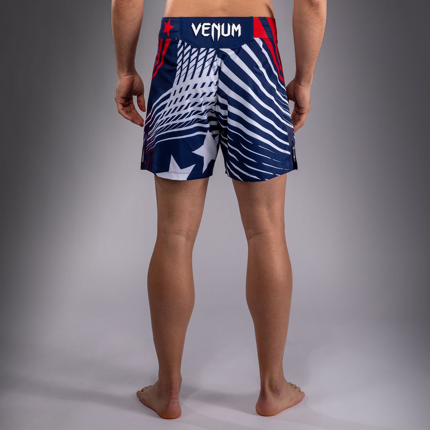 Official UFC Freedom 250 by Venum Authentic Fight Night Fight Shorts Short Fit voor heren - Blauw