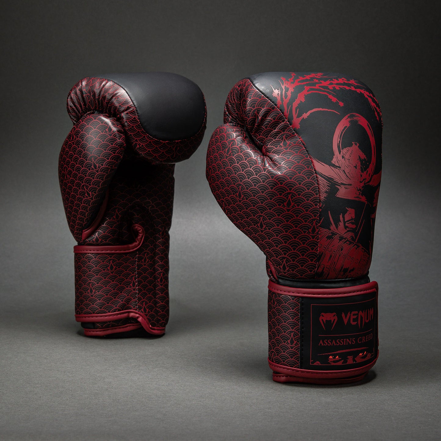 Venum x Assassin’s Creed Shadows Bokshandschoenen - Bordeaux/Zwart