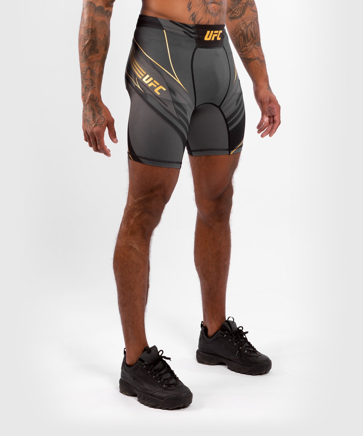 UFC Venum Authentic Fight Night Vale Tudo Herenshort - Long Fit - Champion