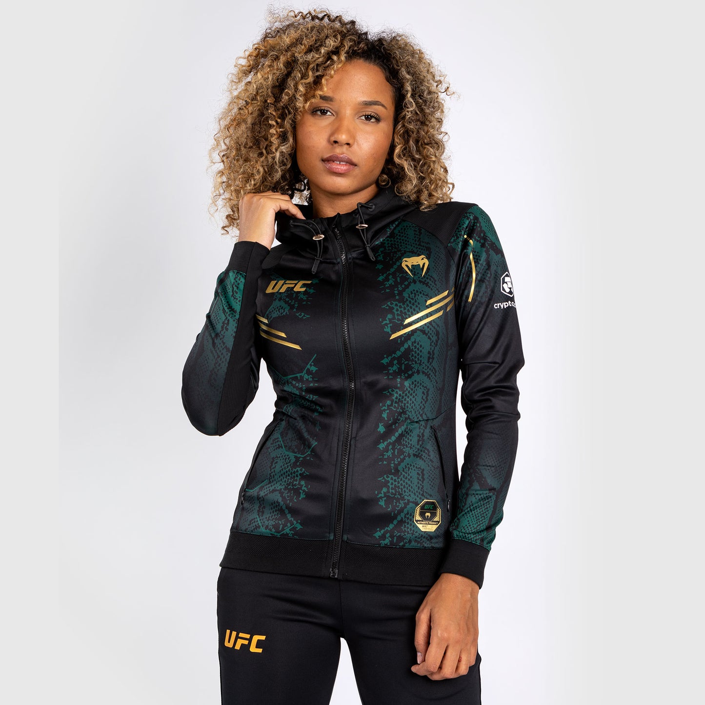 UFC Adrenaline by Venum Personalized Authentic Fight Night Vrouwen Walkout Hoodie - Emerald Edition - Groen/Zwart/Goud
