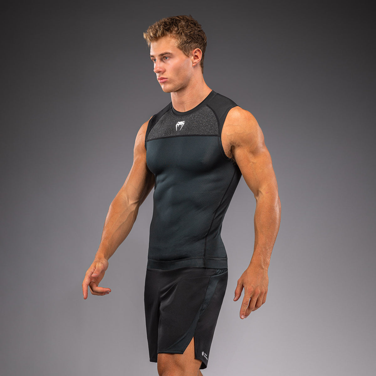 Venum G-Fit Scale Mouwloze rashguard - Zwart