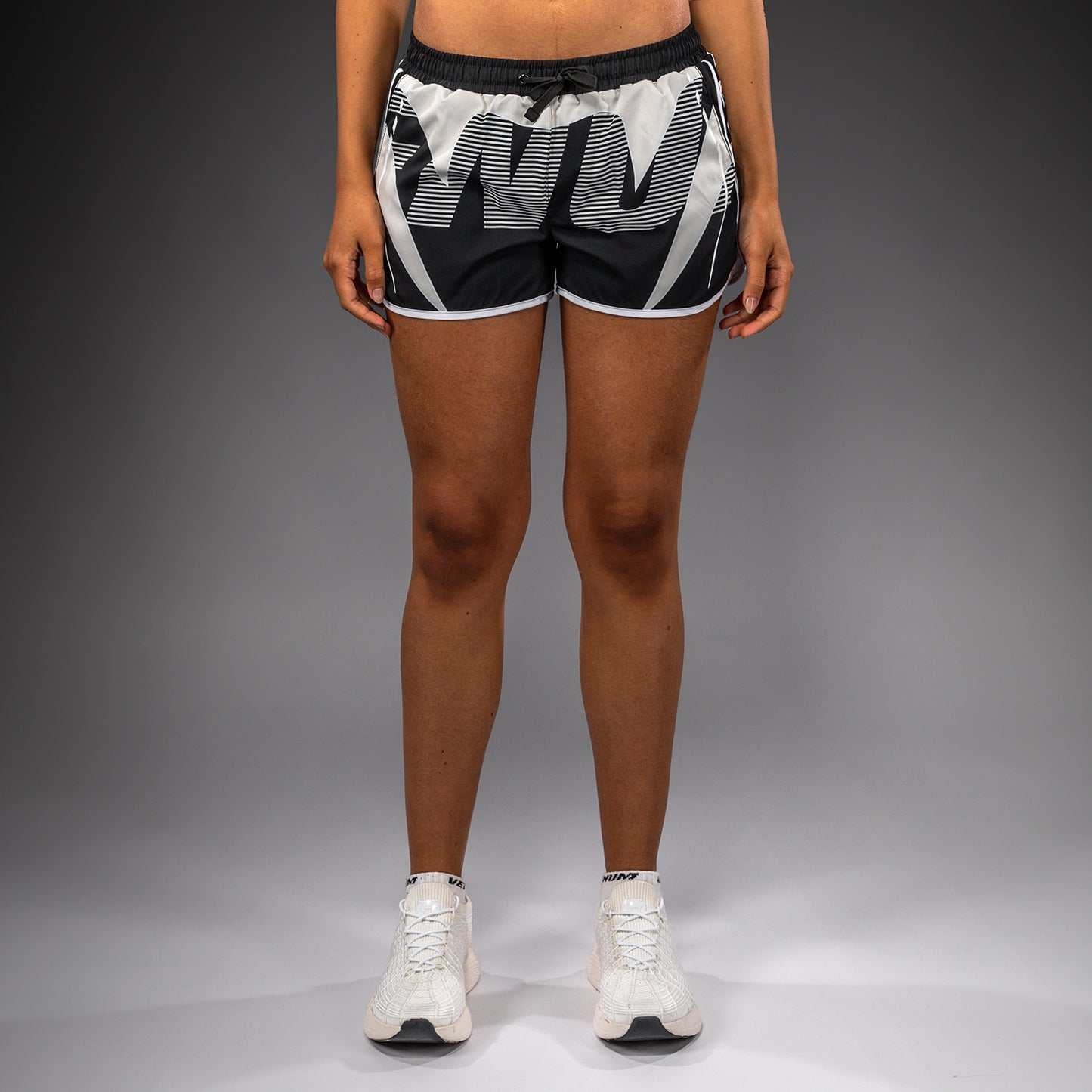 Venum Adrenaline Dames Trainingsshorts – Zwart/Ivoor