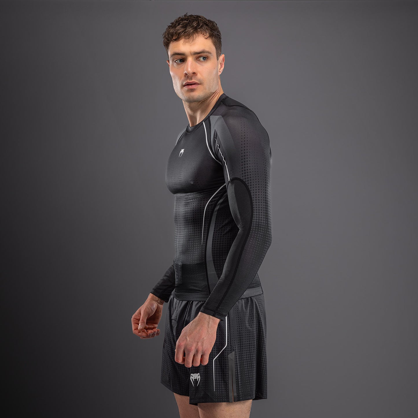 Venum Stealth Rashguard met lange mouwen – Zwart/Wit